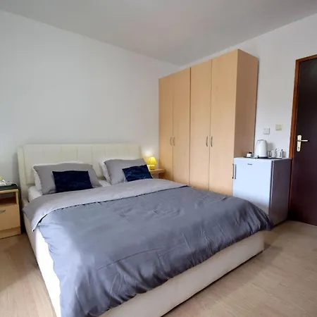 Letizia By Interhome Rasopasno