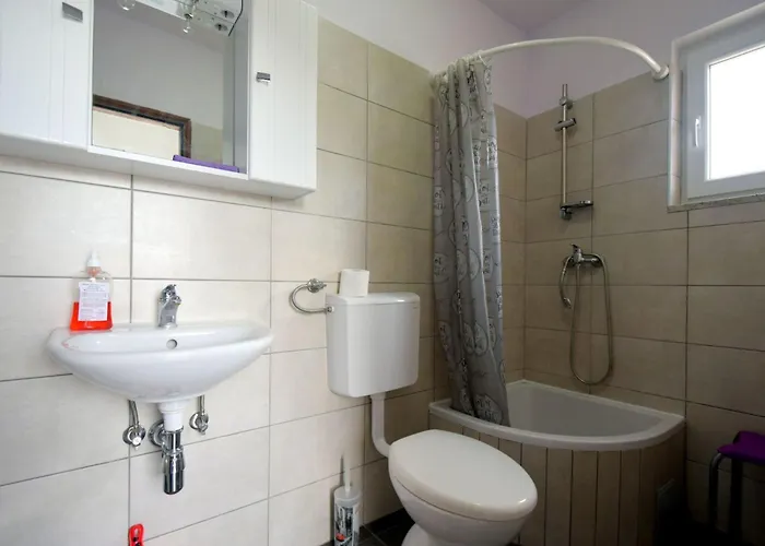 Letizia By Interhome アパート Rasopasno